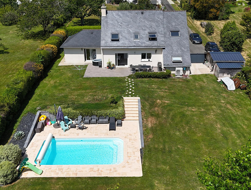 Maison - 153 m² - 7 pièces