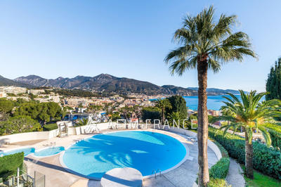 Appartement - 92 m² - 4 pièces