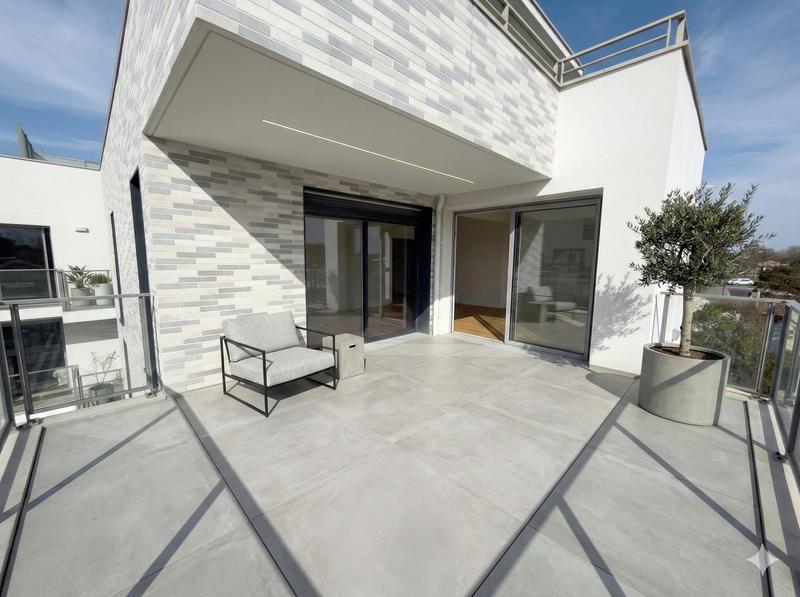 Appartement - 101 m² - 4 pièces