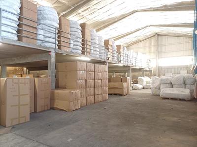 Entrepôt - 1 950 m²