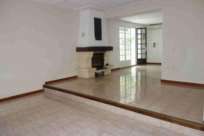 Maison - 206 m² - 10 pièces