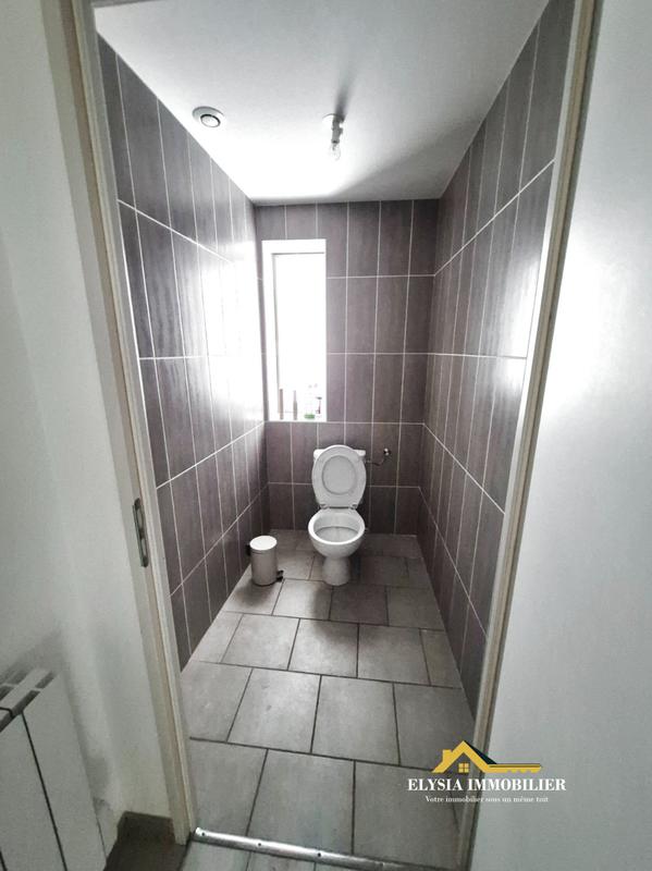 Local commercial - 76 m² - 2 pièces