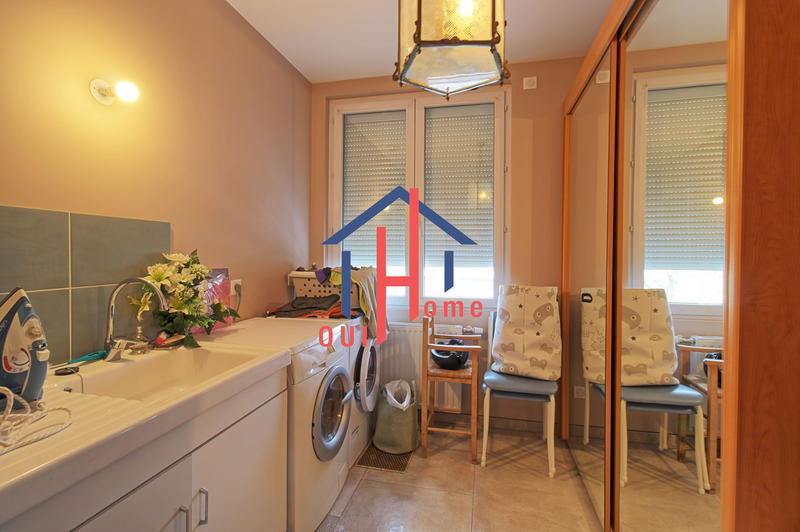 Maison - 195 m² - 8 pièces