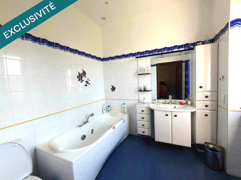 Bastide - 246 m² - 8 pièces