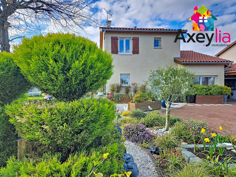 Maison - 98 m² - 5 pièces