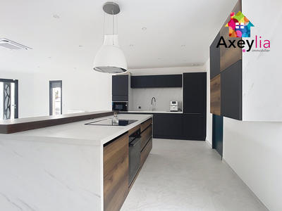 Maison - 120 m² - 5 pièces