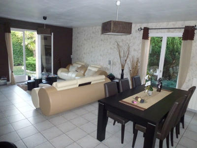 Villa - 100 m² - 4 pièces