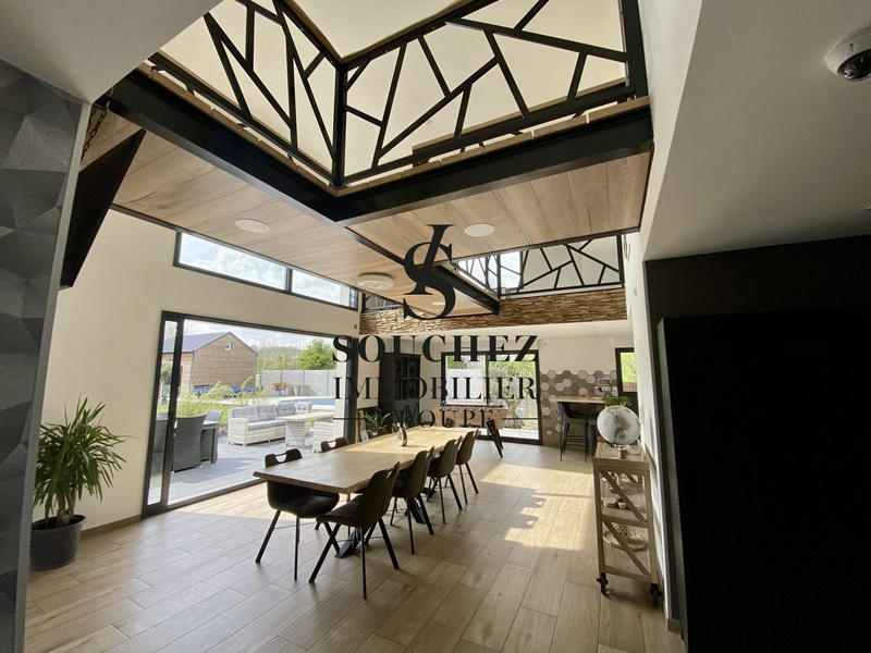 Maison contemporaine - 245 m² - 8 pièces