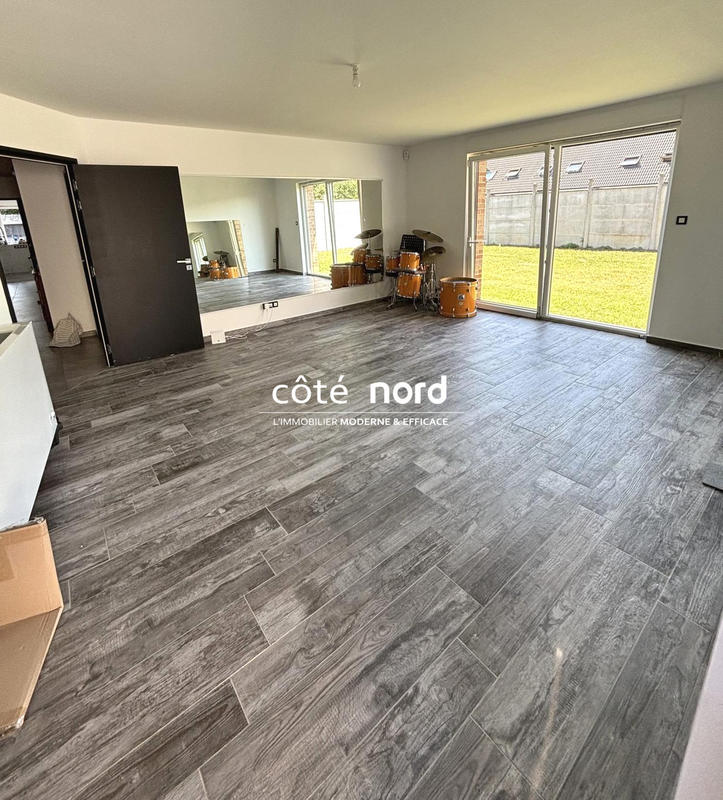 Maison - 208 m² - 7 pièces