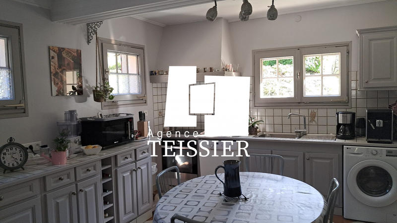 Mas - 221 m² - 11 pièces