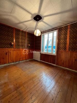 Maison traditionnelle - 85 m² - 4 pièces