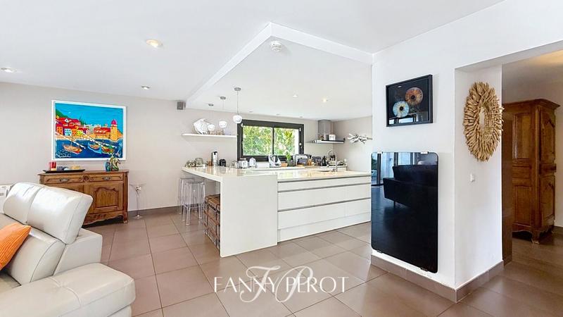 Maison - 205 m² - 6 pièces