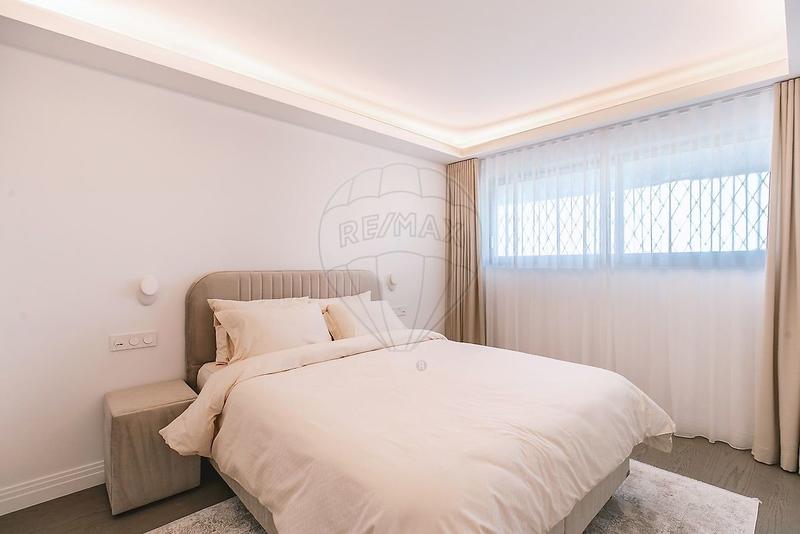 Appartement - 90 m² - 3 pièces