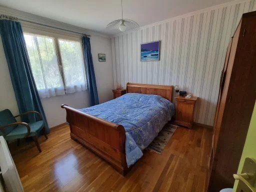 Maison - 260 m² - 9 pièces