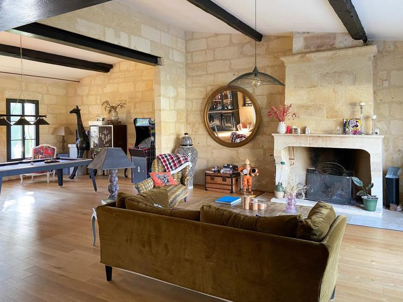 Maison bourgeoise - 605 m² - 18 pièces