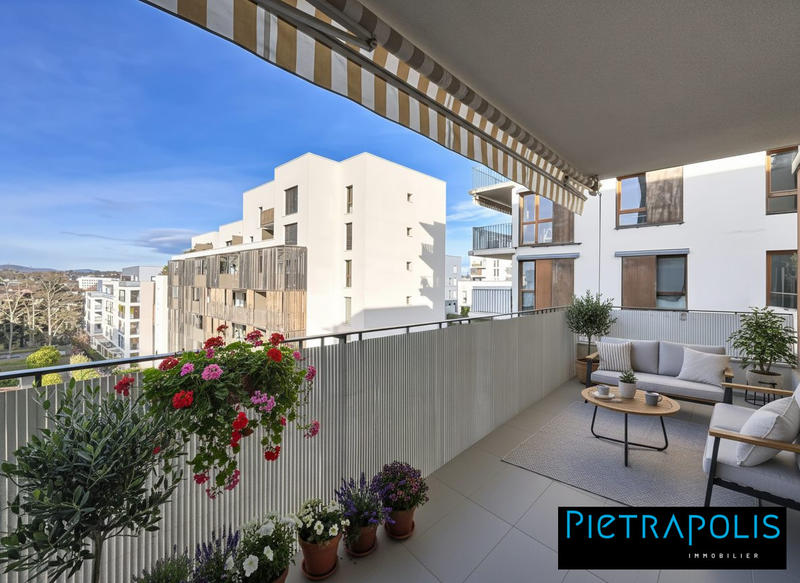 Appartement - 82 m² - 4 pièces