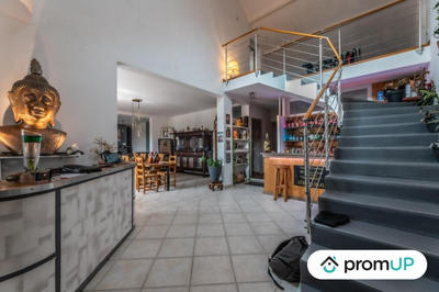 Maison traditionnelle - 380 m² - 10 pièces