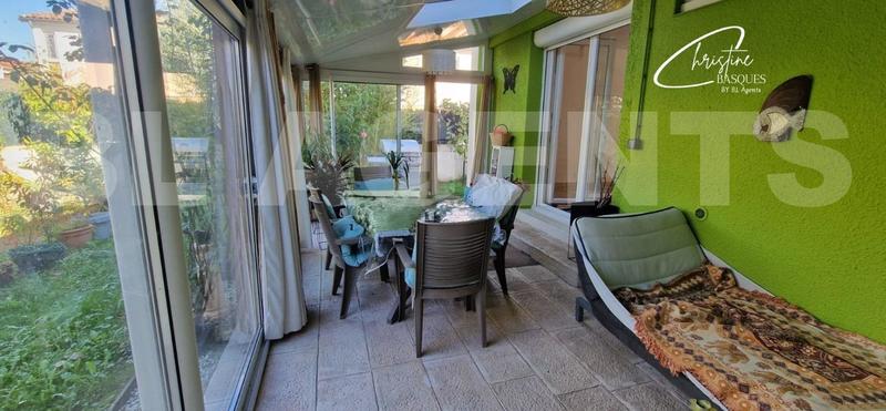 Maison jumelée - 136 m² - 6 pièces