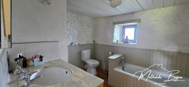 Maison - 234 m² - 11 pièces