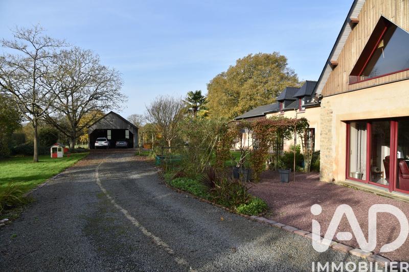 Maison - 277 m² - 9 pièces