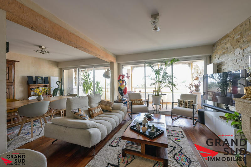 Appartement - 125 m² - 6 pièces