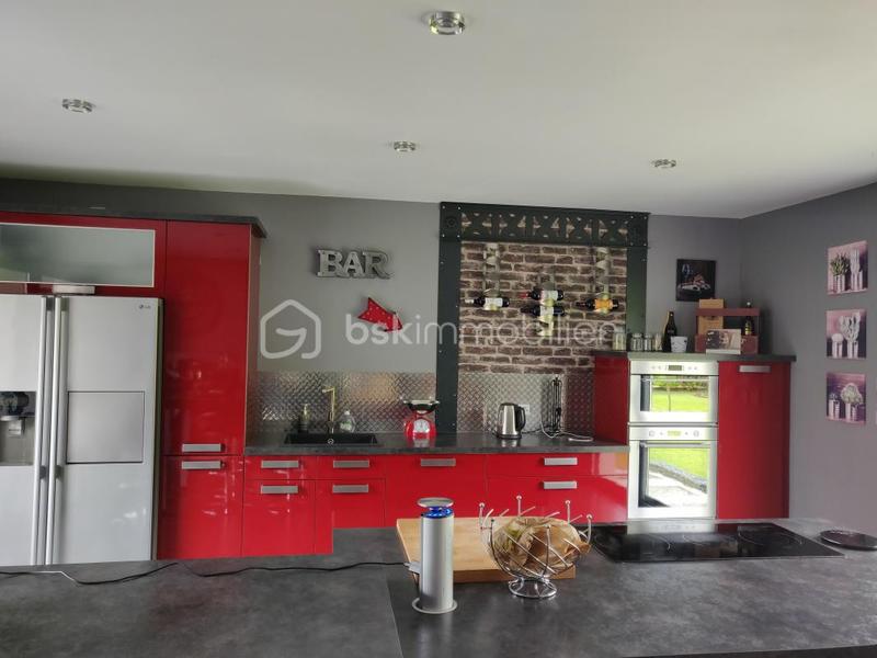 Propriété - 197 m² - 6 pièces