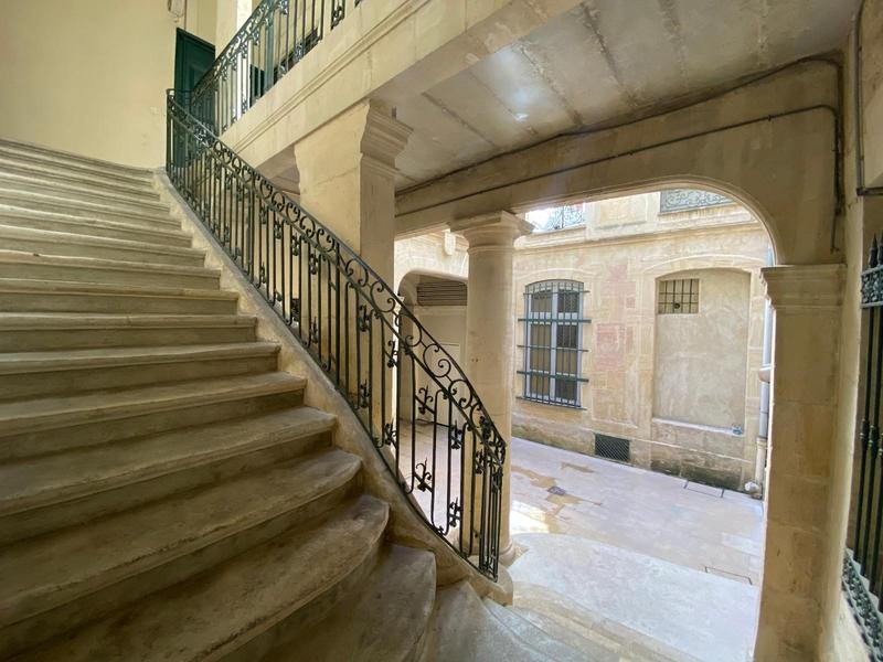 Appartement - 71 m² - 2 pièces