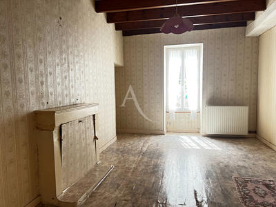 Maison - 94 m² - 5 pièces