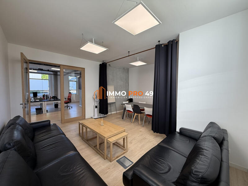 Local commercial - 196 m²