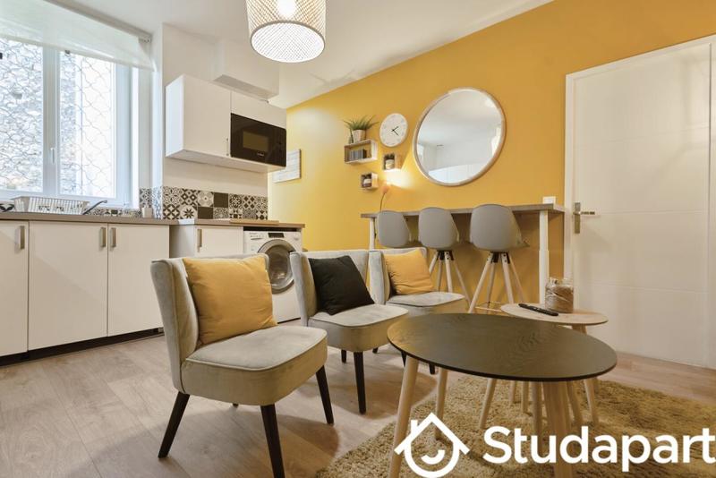 Chambre - 10 m² - 1 pièce