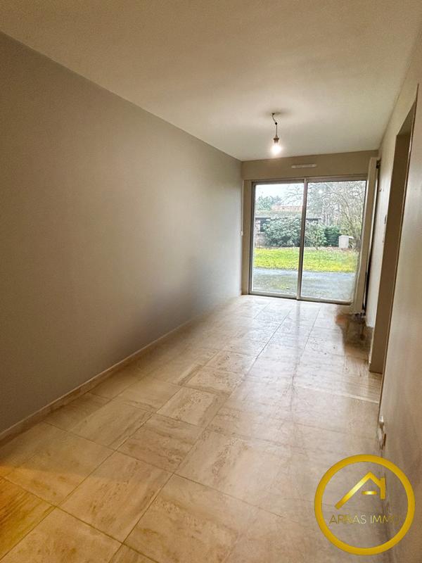 Maison - 210 m² - 10 pièces