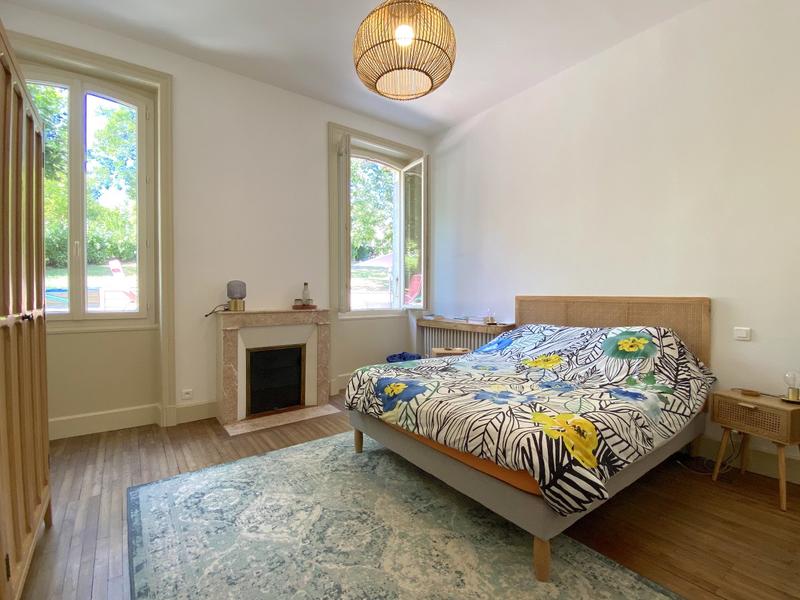 Maison - 206 m² - 9 pièces