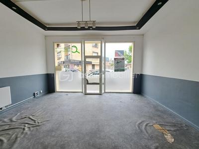 Local commercial - 49 m² - 1 pièce