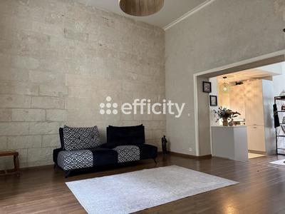 Appartement - 90 m² - 5 pièces