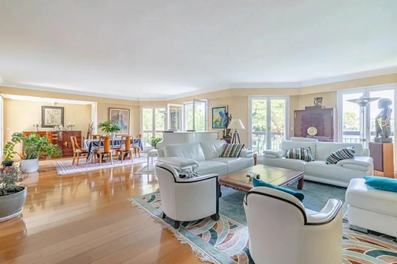 Appartement - 177 m² - 6 pièces