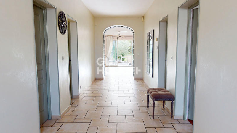 Maison - 209 m² - 7 pièces