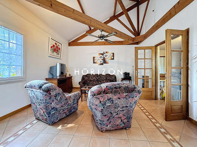 Maison - 200 m² - 6 pièces