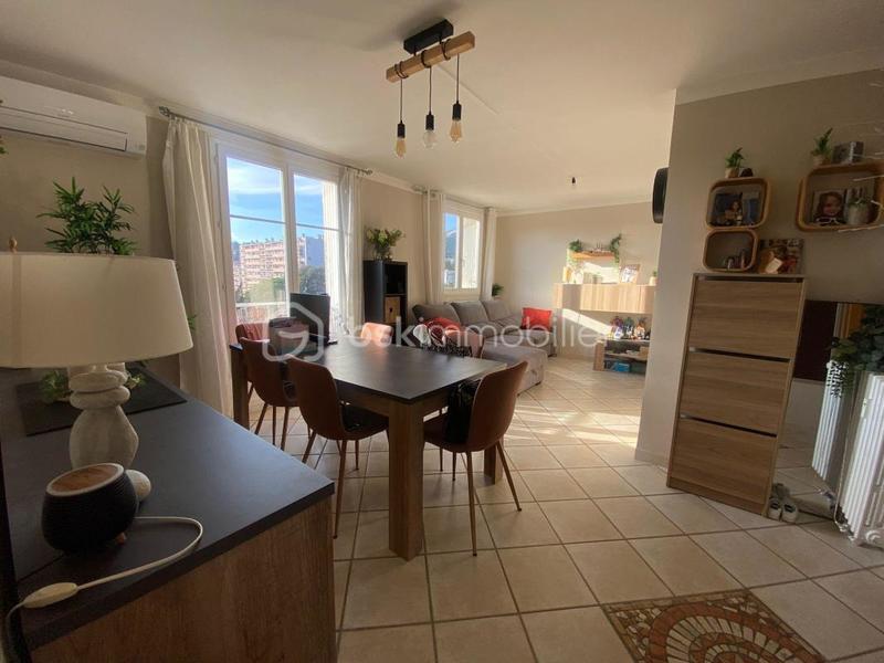 Appartement - 65 m² - 4 pièces