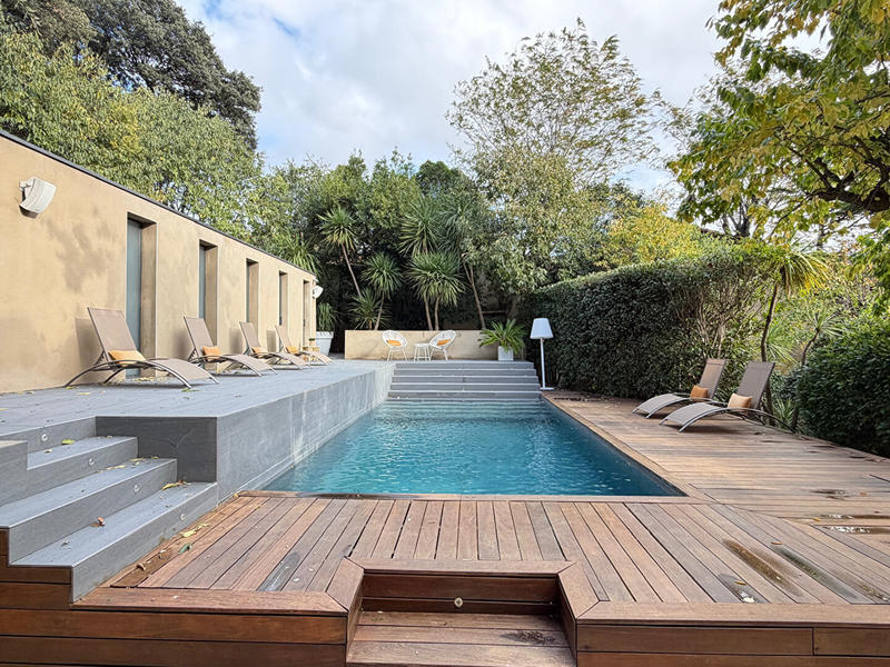 Maison - 253 m² - 6 pièces