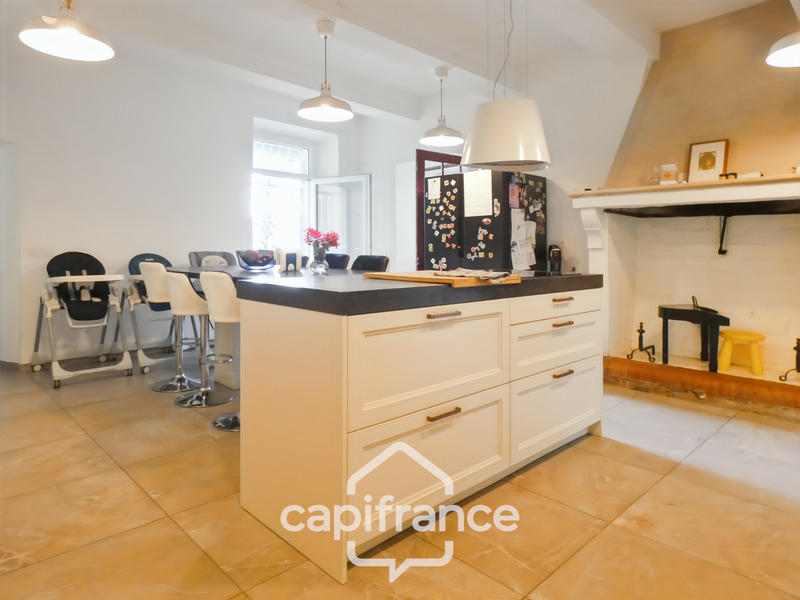 Maison de maîtres - 434 m² - 10 pièces