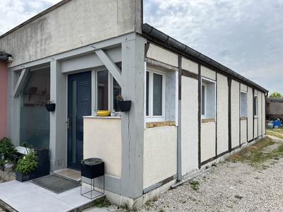 Villa - 223 m² - 8 pièces