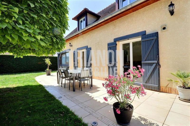 Maison - 161 m² - 7 pièces