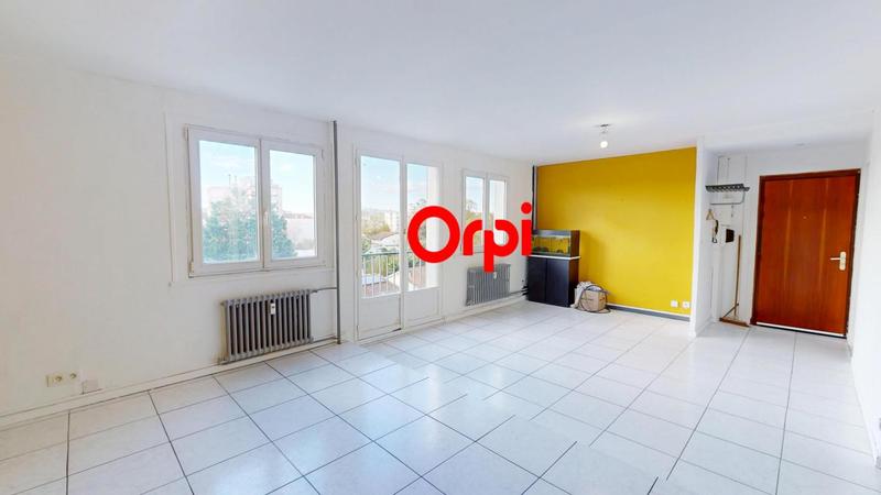 Appartement - 77 m² - 5 pièces