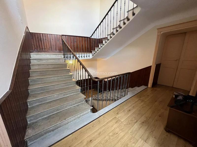 Maison - 229 m² - 9 pièces