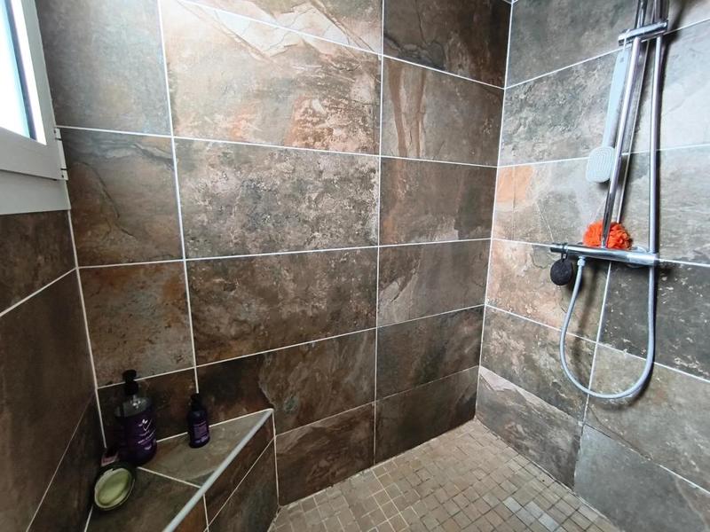 Propriété - 277 m² - 6 pièces