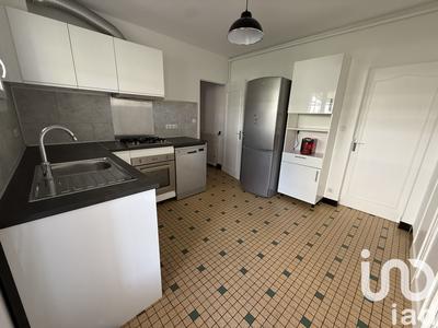 Maison - 93 m² - 5 pièces