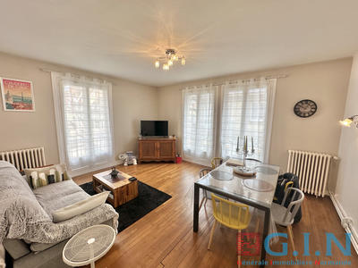 Appartement - 84 m² - 3 pièces