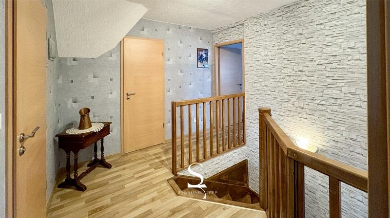 Maison - 180 m² - 7 pièces