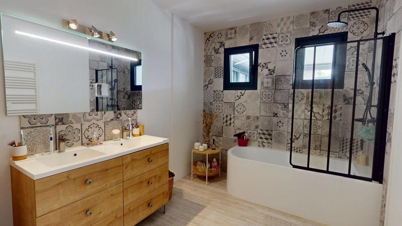 Maison - 208 m² - 7 pièces