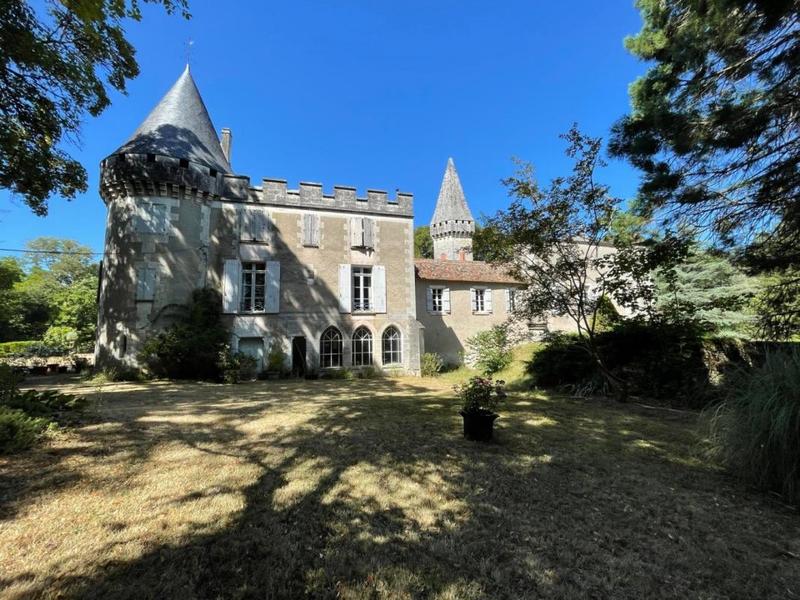 Château - 870 m² - 43 pièces